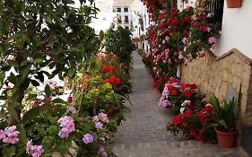 Casa De Las Flores - A Picture Perfect Location!